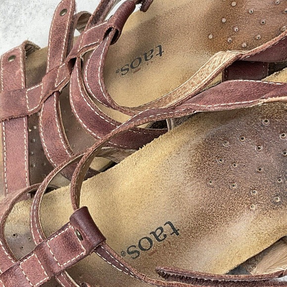 Taos Spirit Women's Size 9 Red Multi Strap Cork 2” Heel Sandals - Picture 6 of 9